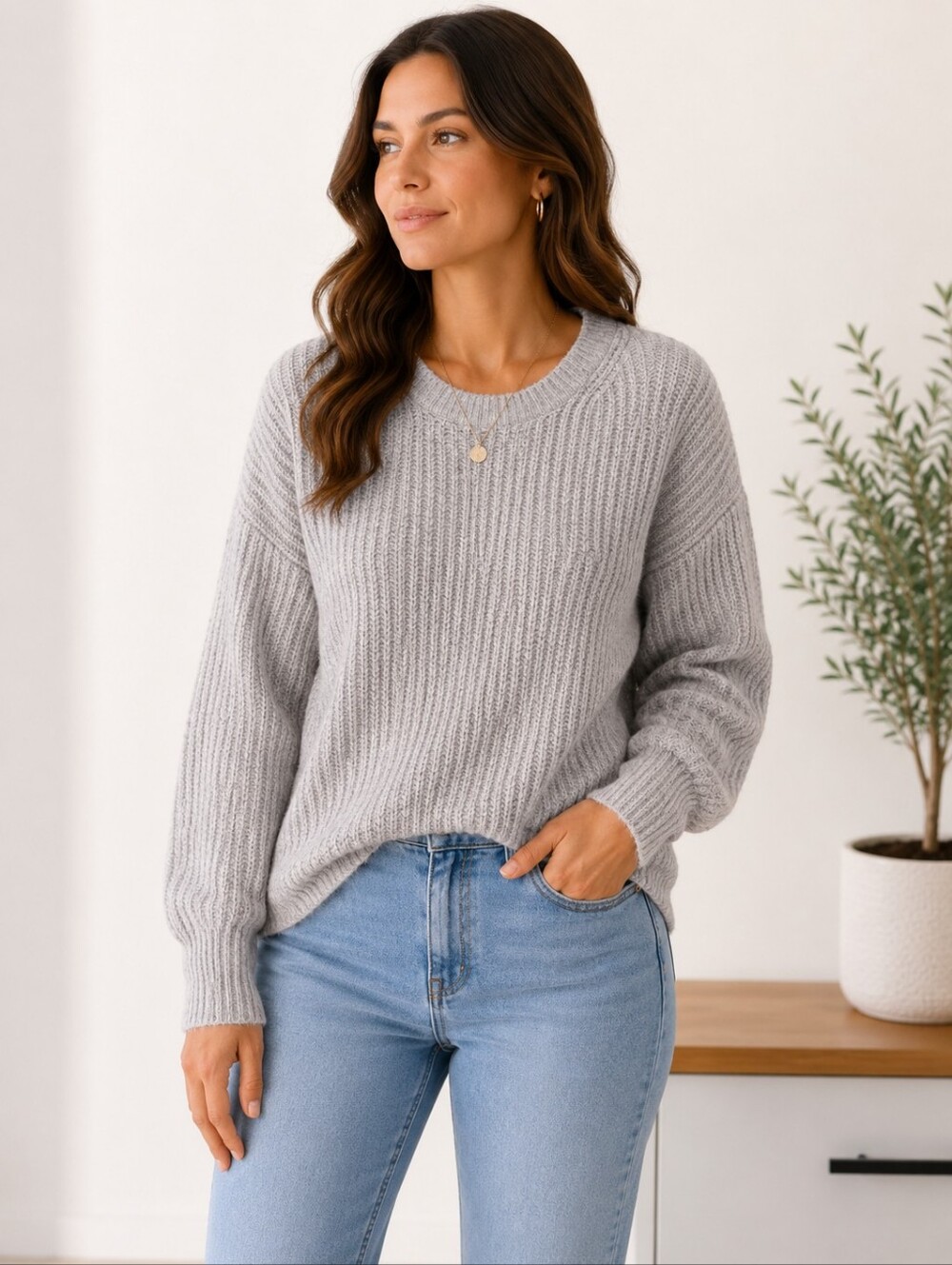 💥💙  Cozy Women's Crewneck Knit Sweater - Light Gray